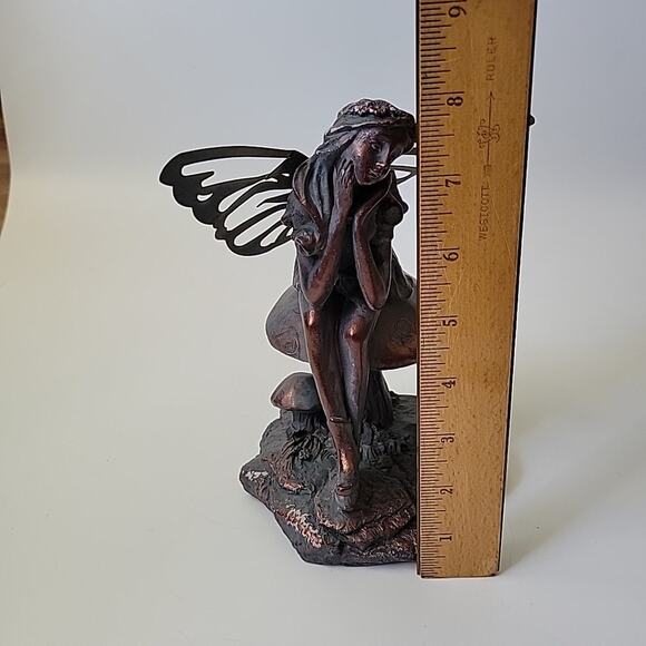 Bronze Resin Seated Fairy Atop Mushroom Caps Figurine Enchanted Fantasy Magical - Picture 9 of 11